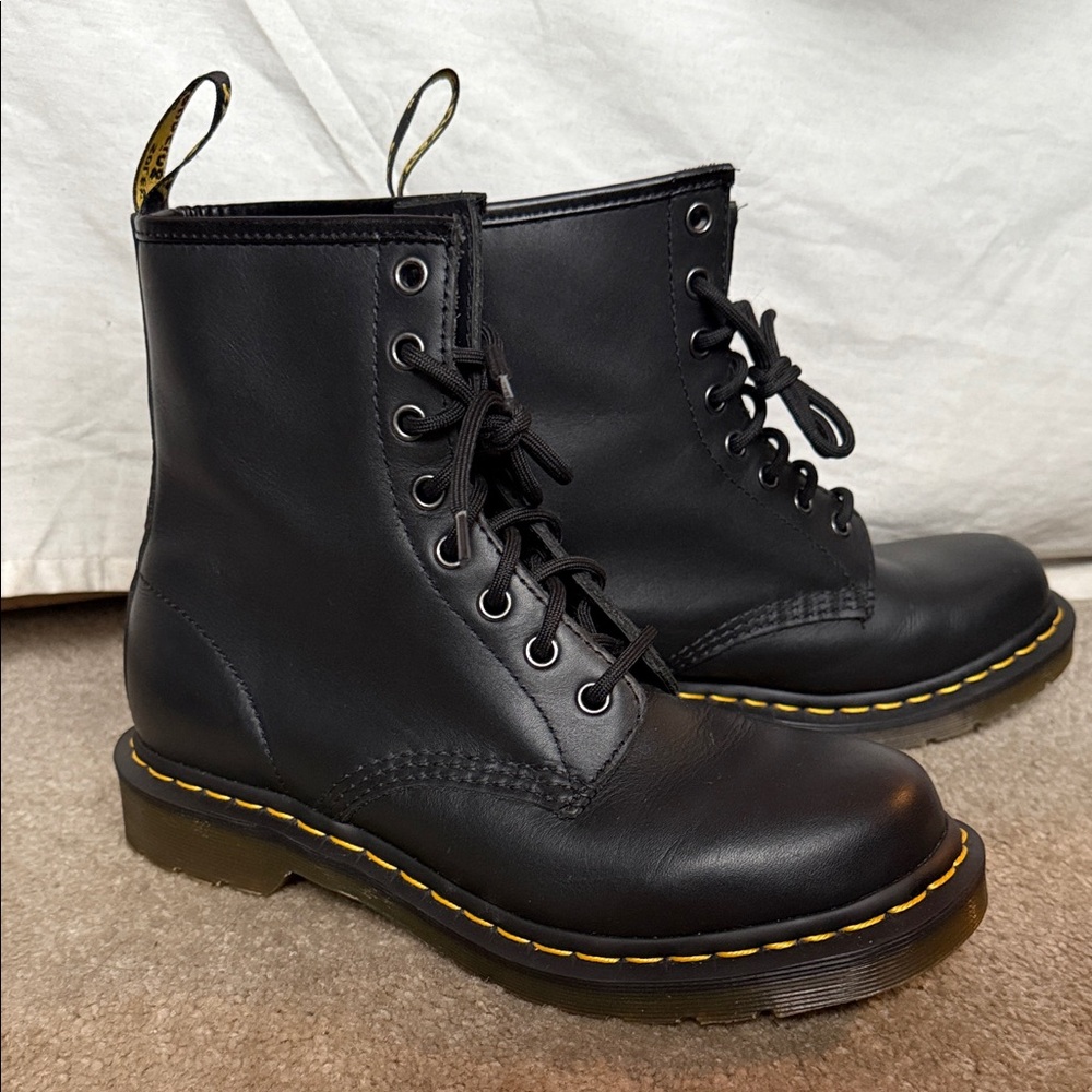Dr. Martens Women's 1460 W Nappa Leather Combat Boot size 8